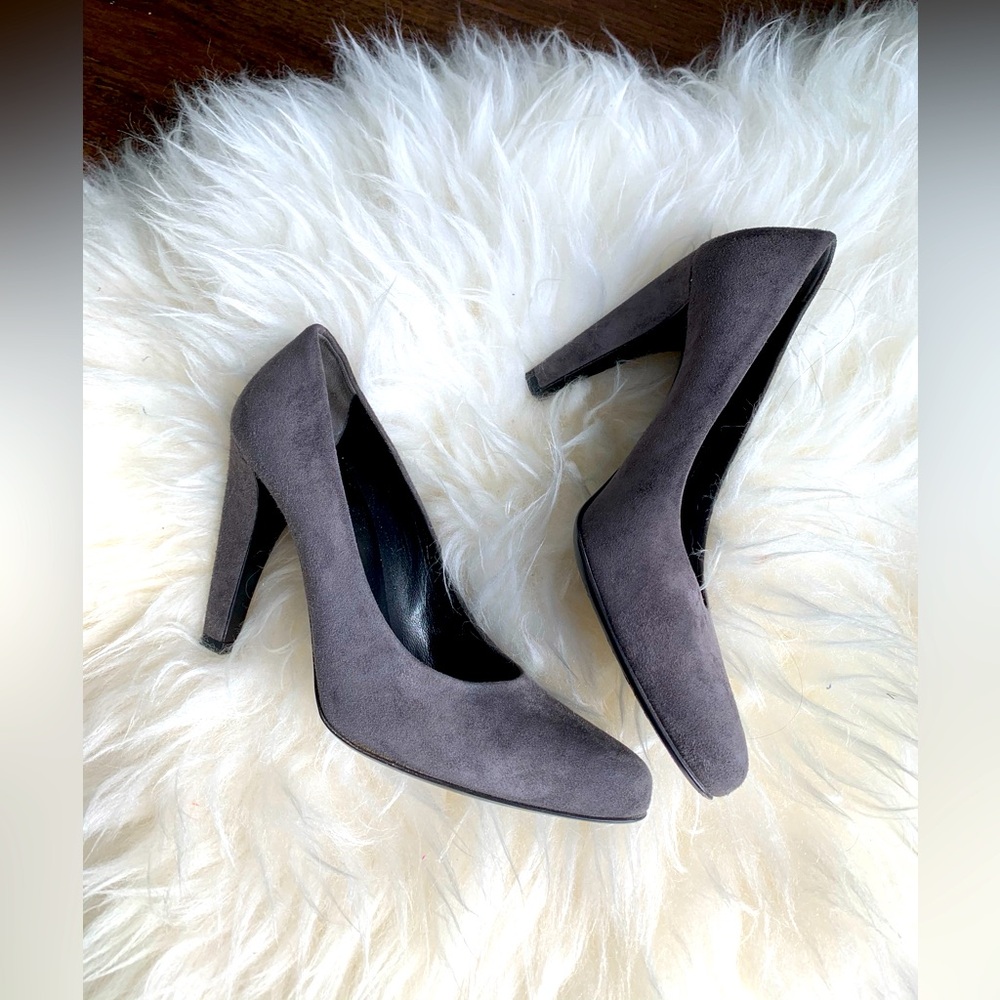 Authentic Prada Suede Pumps - size 6.5